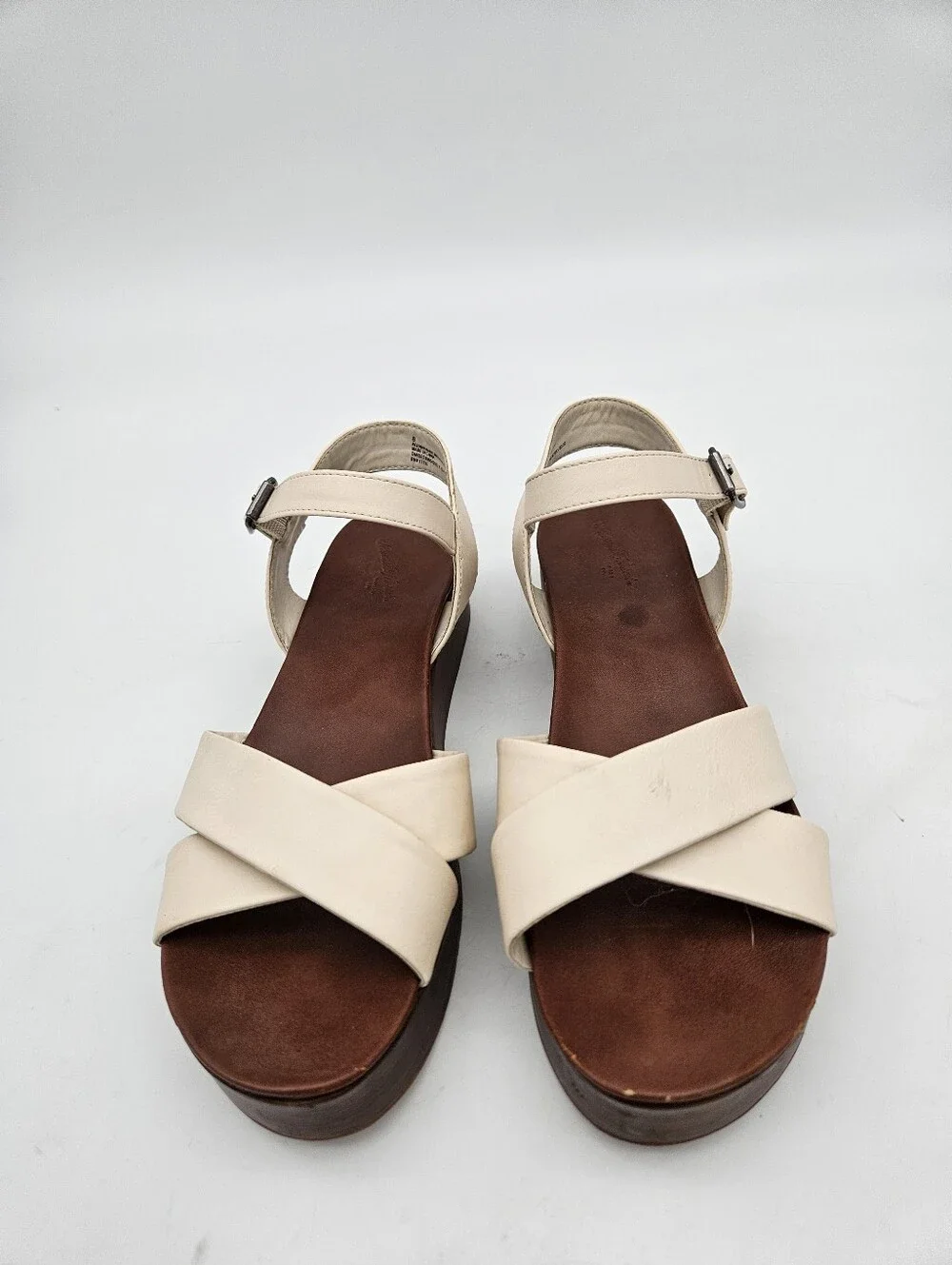 Universal Thread Billi Faux Leather Wood Bottom Crossband Platform Pumps 8